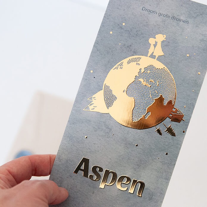 Geboortekaart met goudfolie  en broertje en zusje